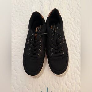 Skechers Bobs Black Canvas Arch fit sneakers